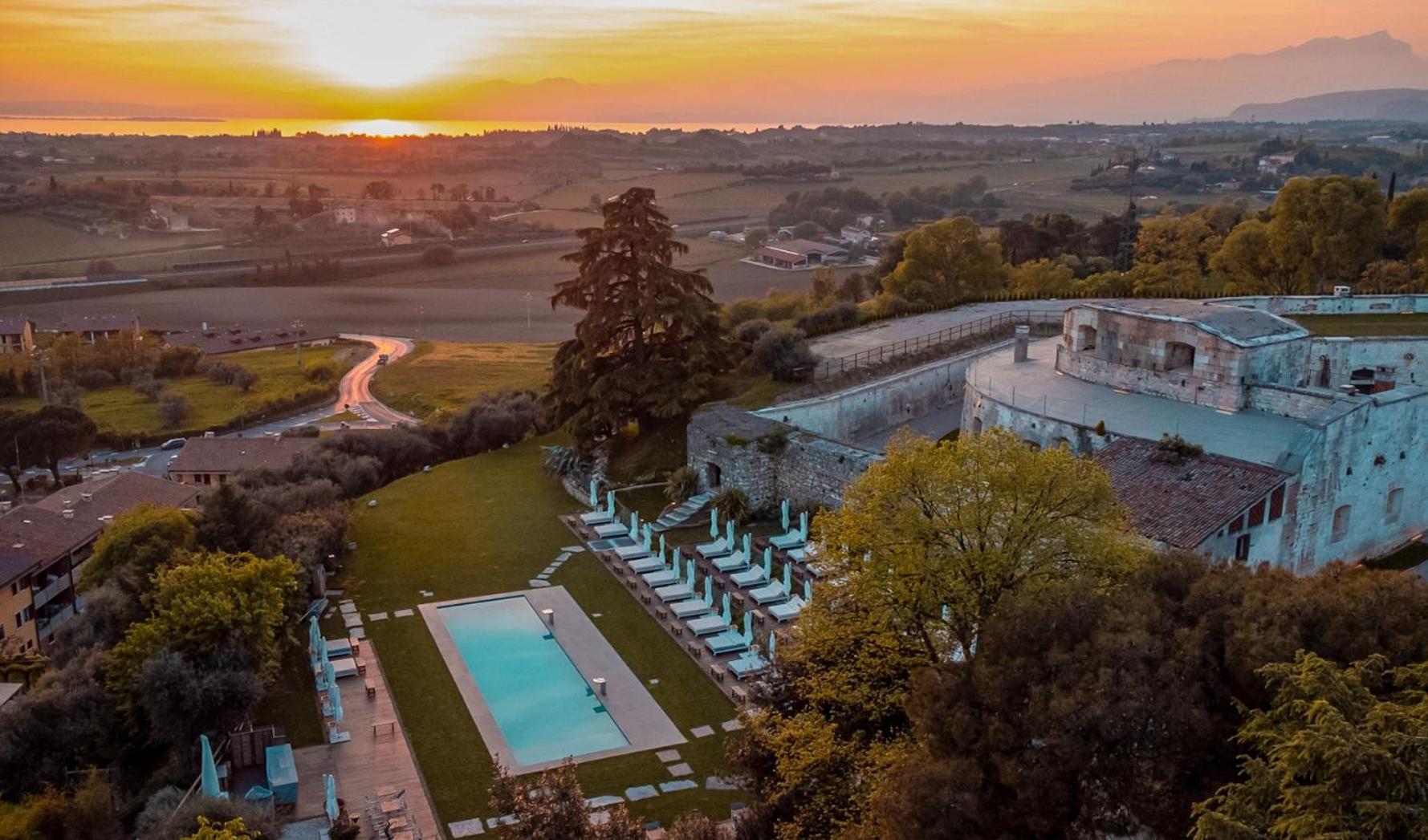 Relais Forte Benedek Wine & Spa - Adults Only Pastrengo Bagian luar foto